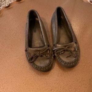 Women moccasins